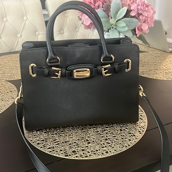 Micheal Kors bag - Picture 2 of 3